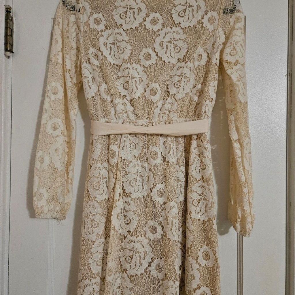 Apricot Crochet Lace Belted V-Neck Wrap Mini Dress Size Small.