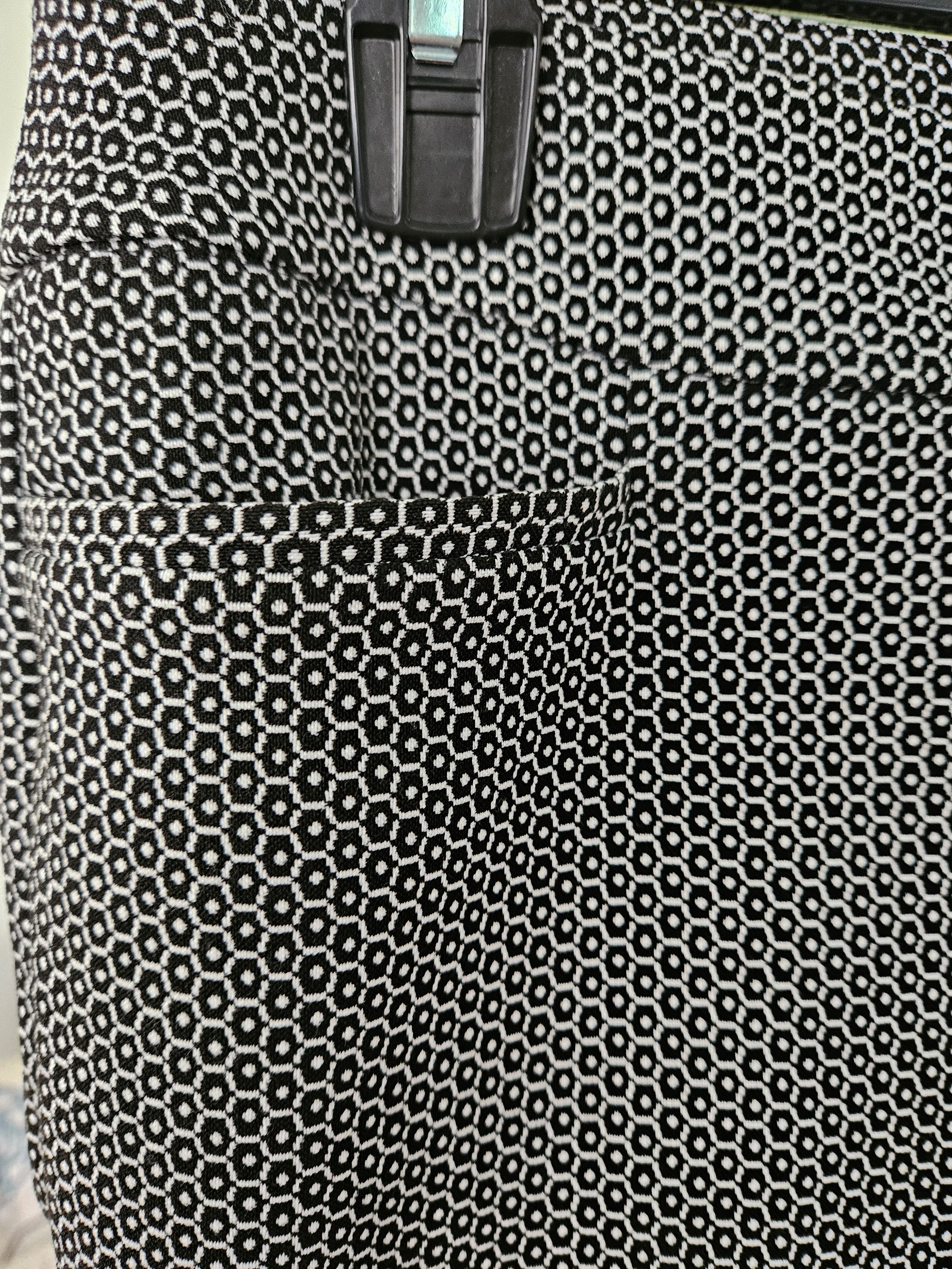 Chico's Flat Front Blk & White Pull On Pants Size 12R (2R)