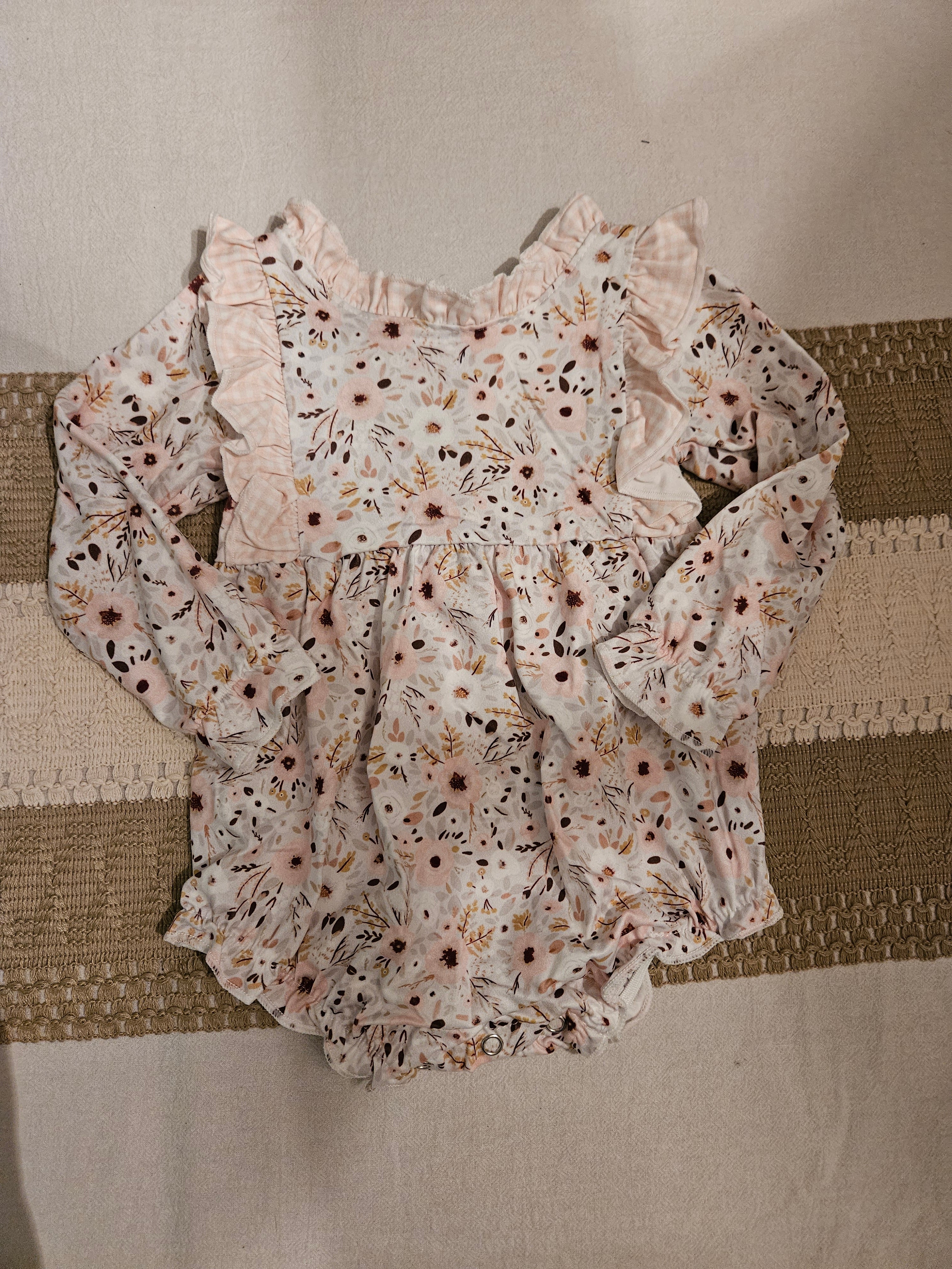 Sassy Kids Floral Ruffle Bubble Sz 6-12M