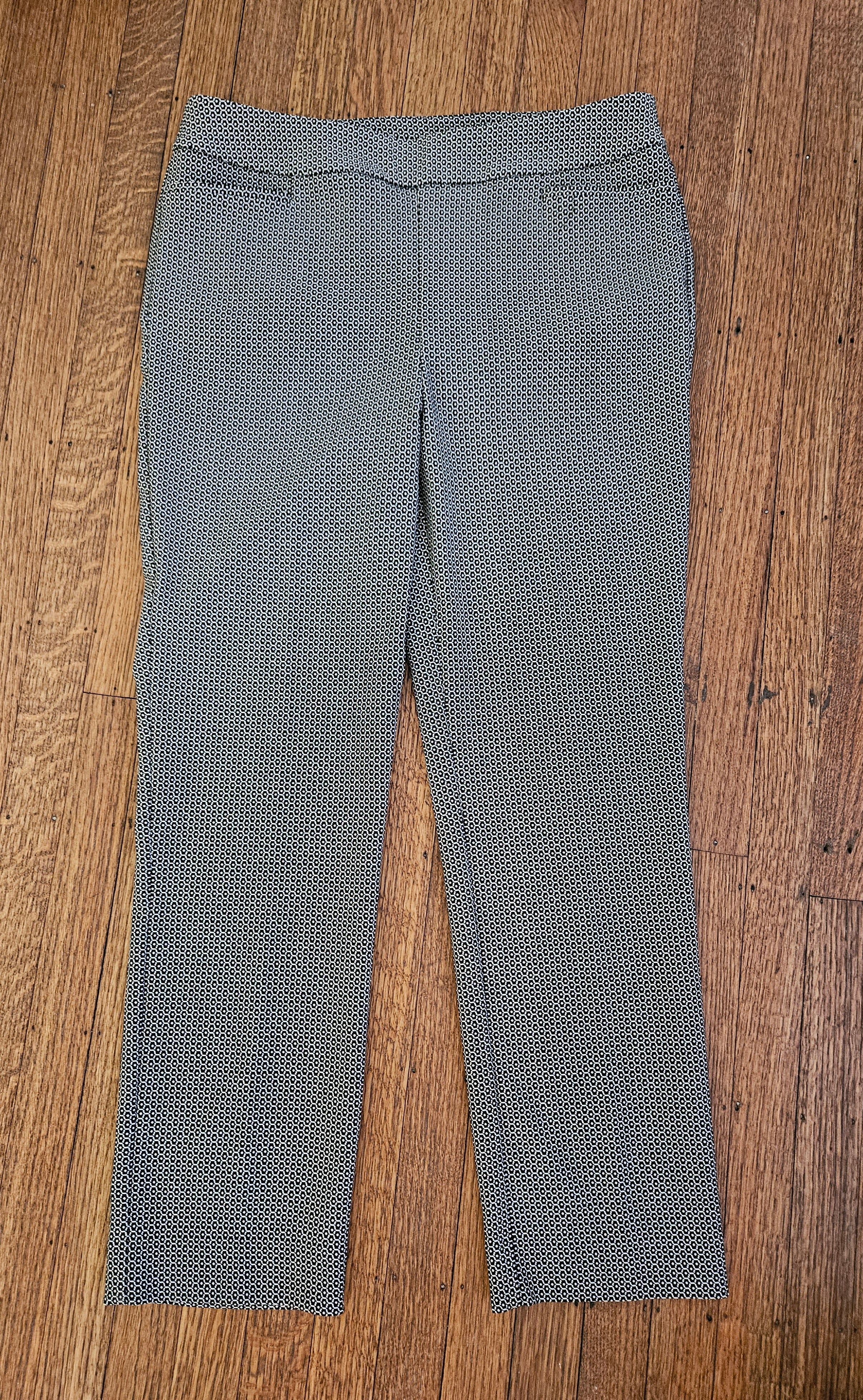 Chico's Flat Front Blk & White Pull On Pants Size 12R (2R)