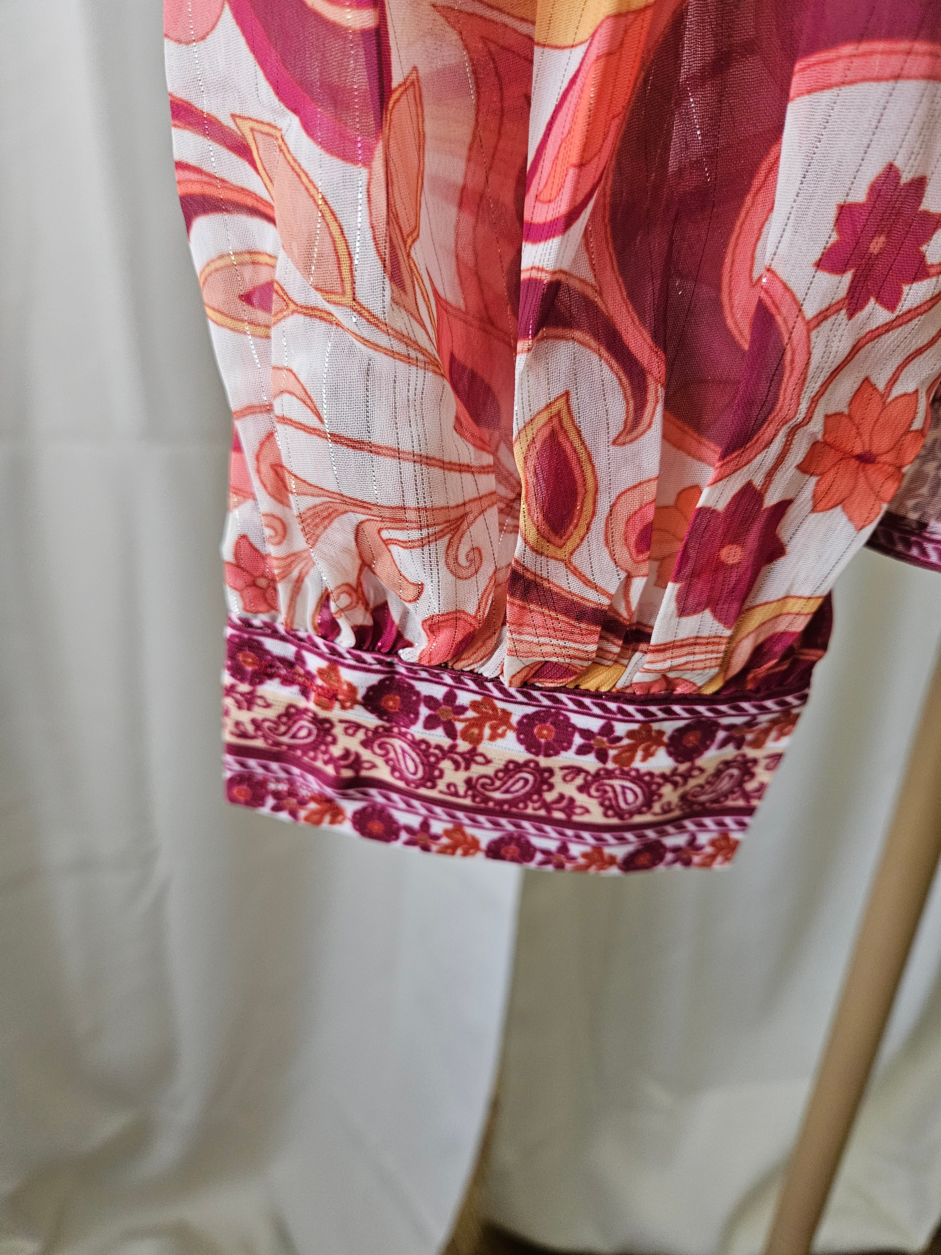 Flying Tomato Sheer Printed Ivory & Purple Top – Sz Sm, Med, Lg