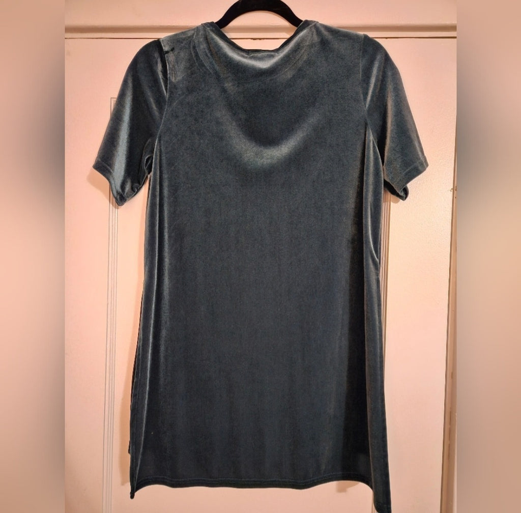 Velvet Blue Gray Tunic, Brand Z Avenue. Asymmetrical Hemline. Size Small