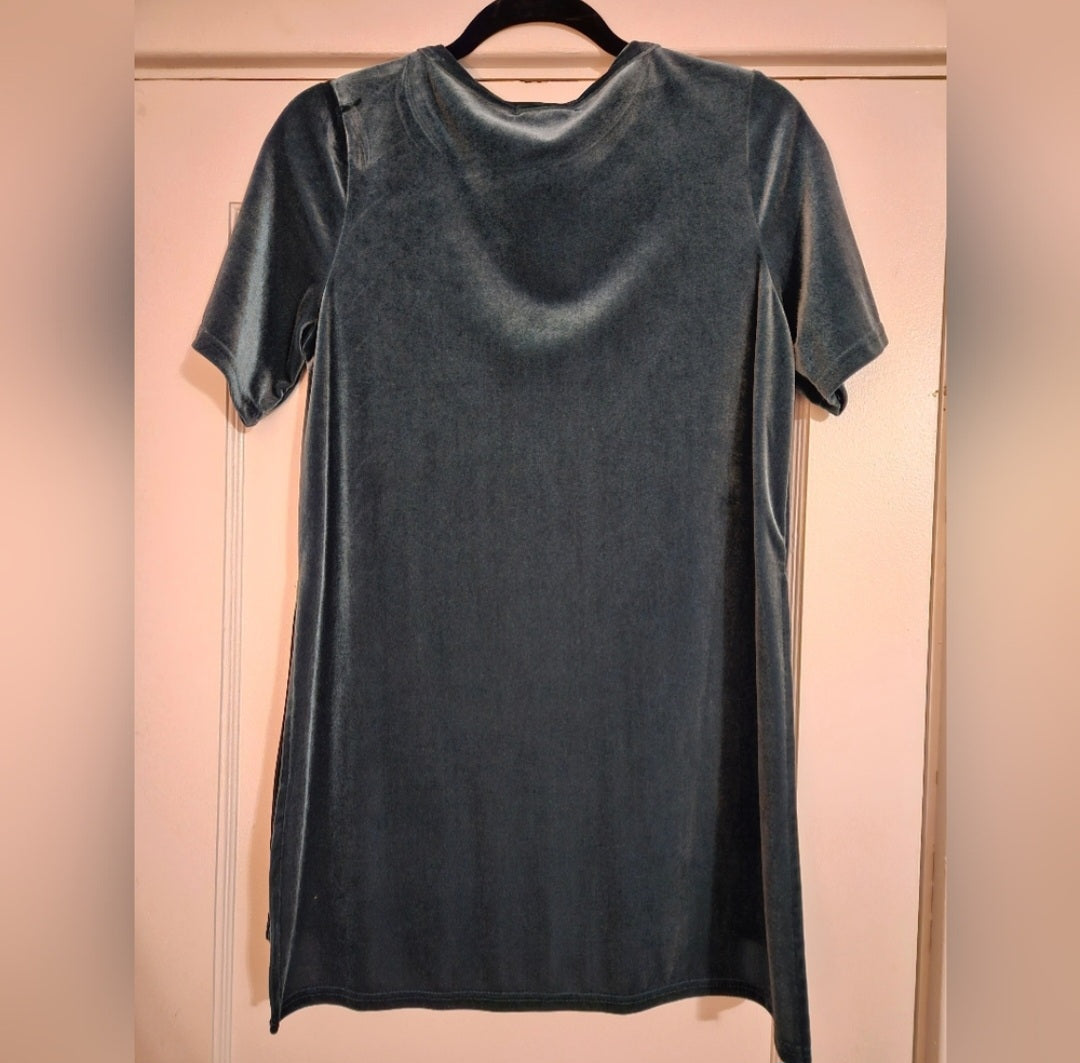 Velvet Blue Gray Tunic, Brand Z Avenue. Asymmetrical Hemline. Size Small