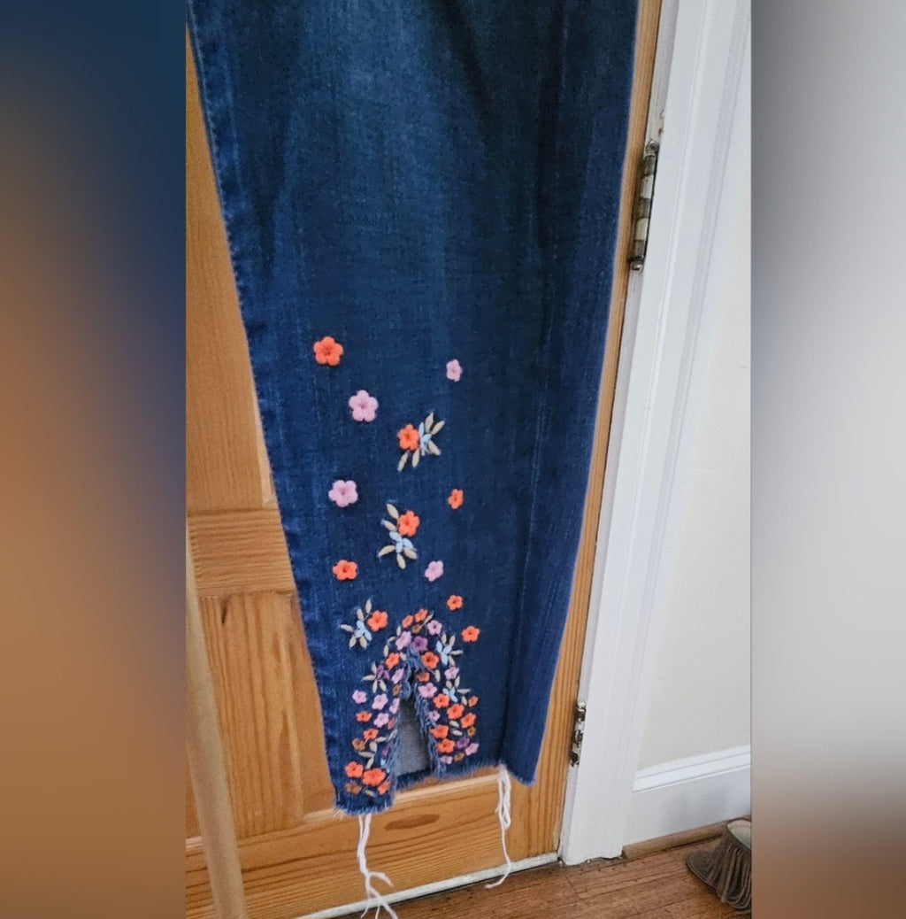 Buffalo David Bitton Faith Mid-rise Skinny Stretch w/ Floral Accent Size 28