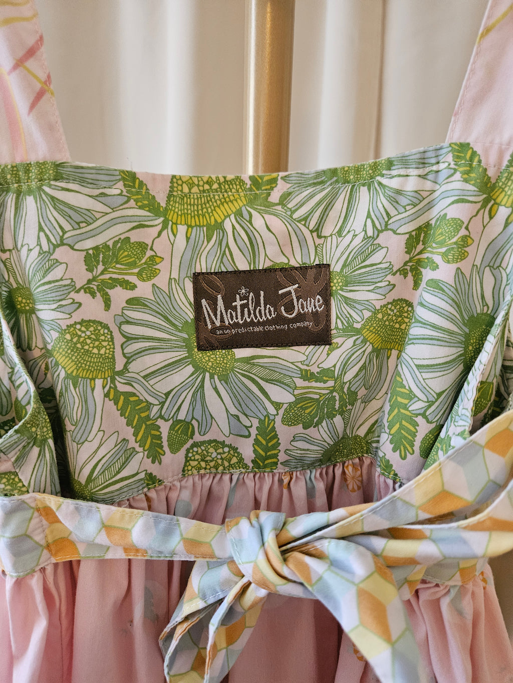 Matilda Jane Sundress – Whimsical Swans, Florals & All the Fun Things – Sz 6