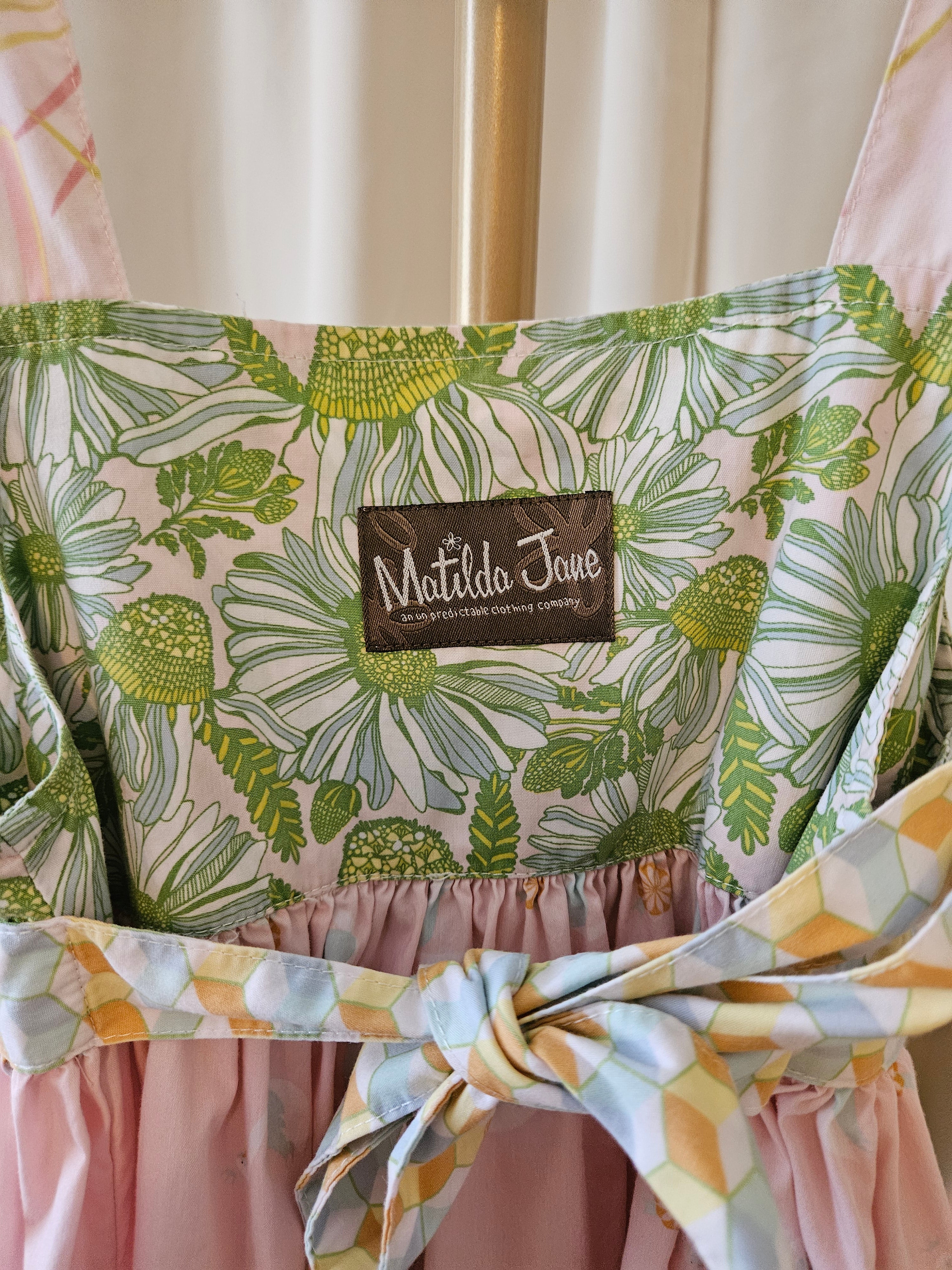 Matilda Jane Sundress – Whimsical Swans, Florals & All the Fun Things – Sz 6