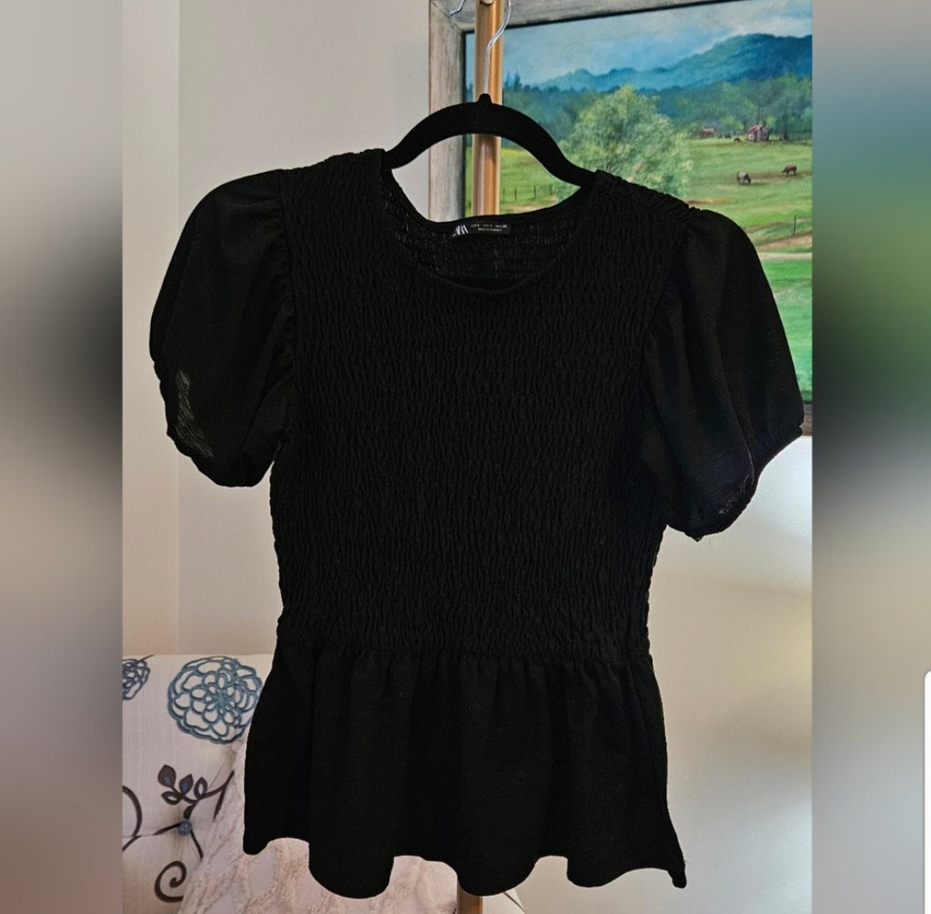 Zara Blk Rouched Gathered Hem Top Size Small