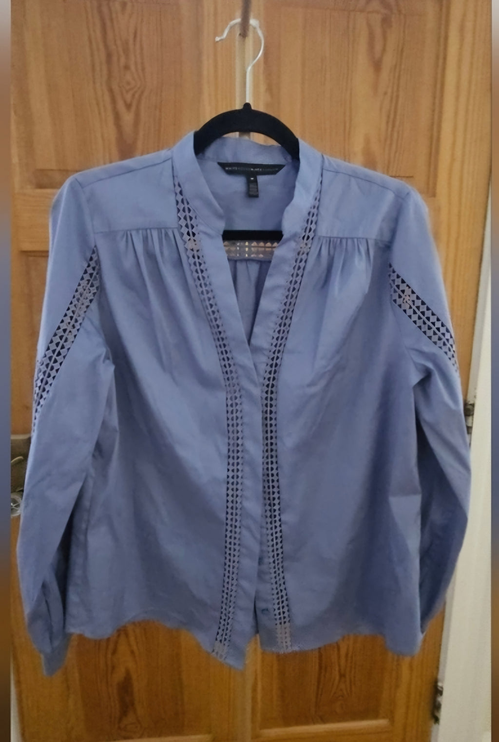 White House Black Market Longsleeve Peek-a-boo Design Button Down Blouse Size M