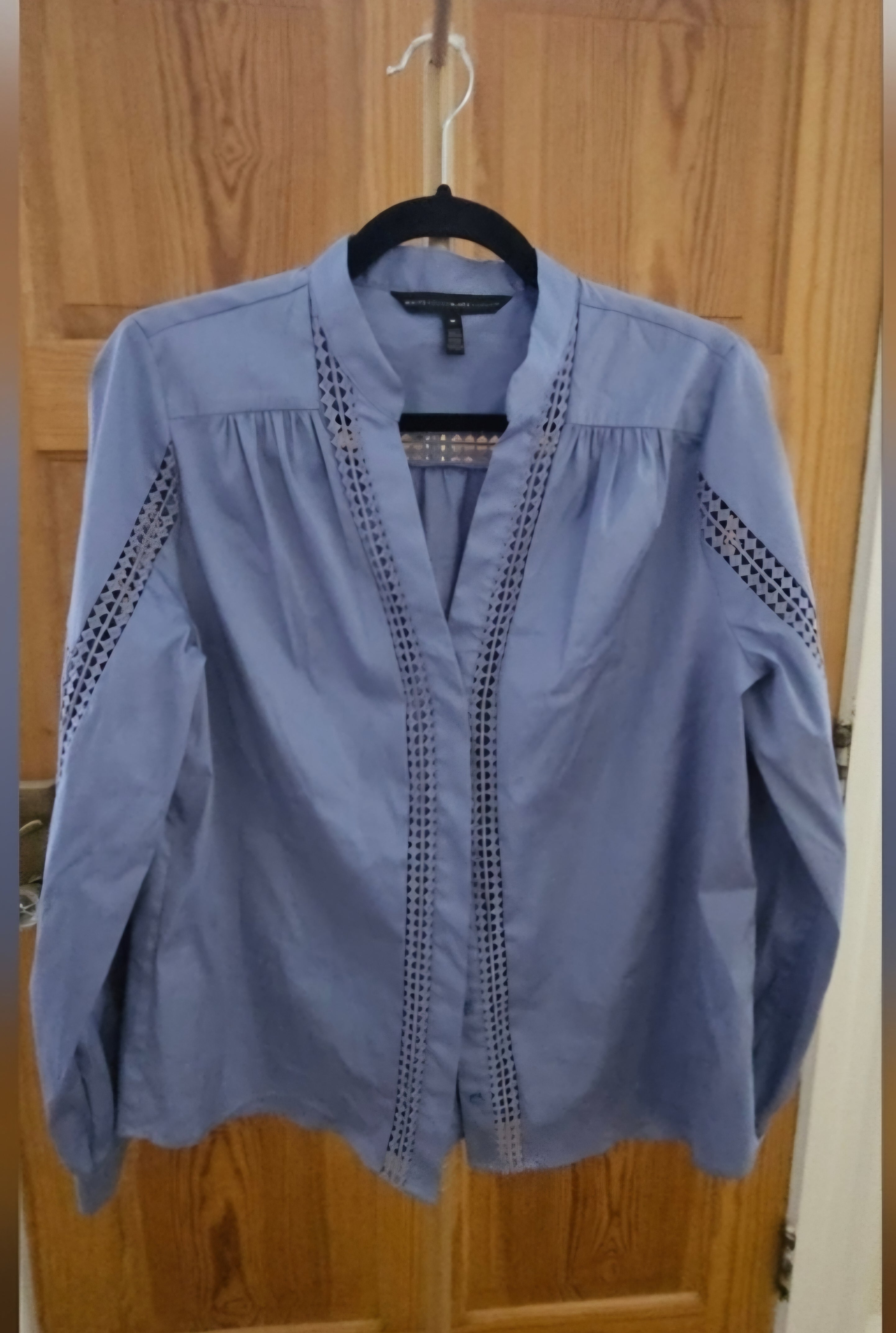 White House Black Market Longsleeve Peek-a-boo Design Button Down Blouse Size M