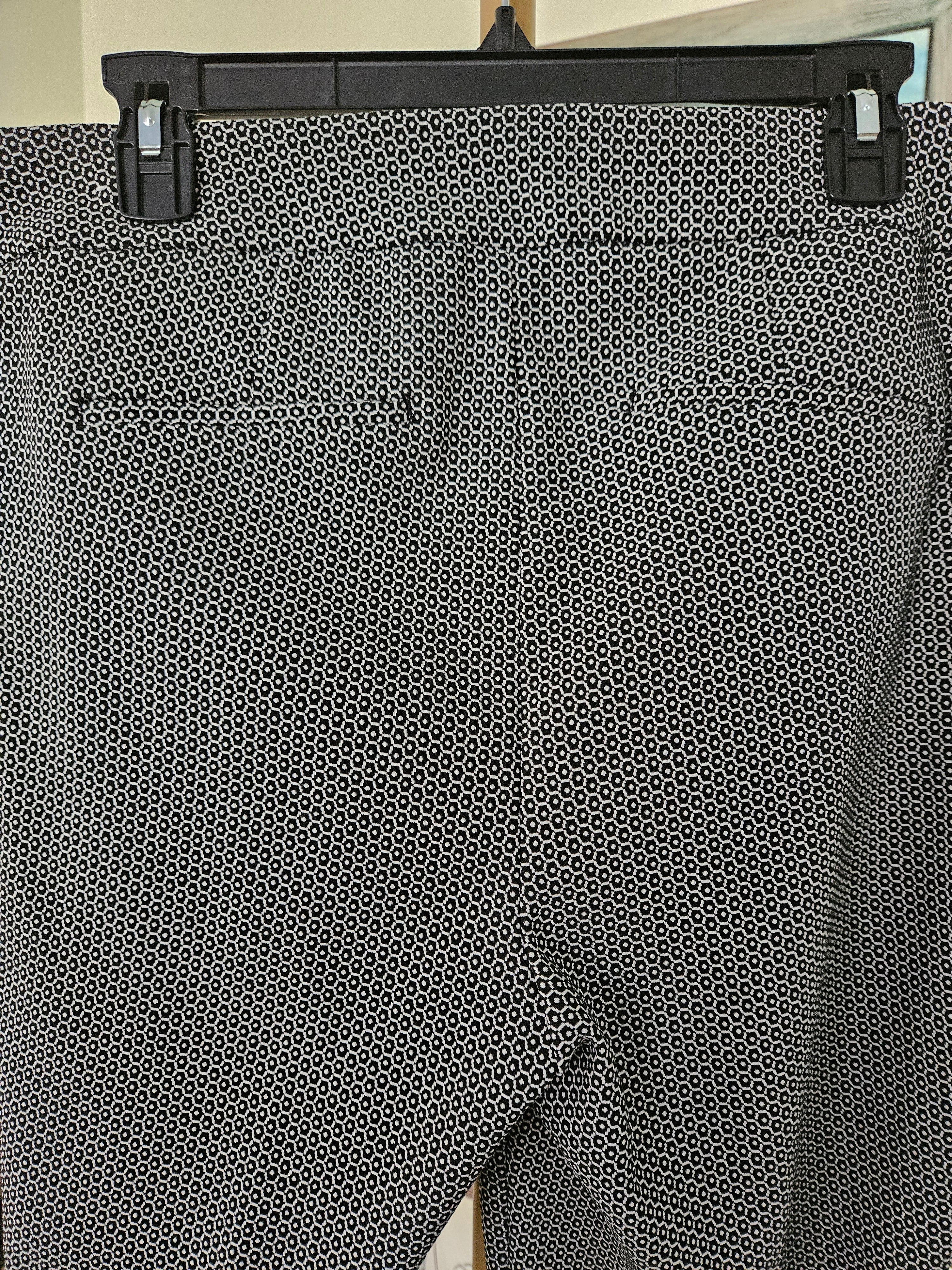 Chico's Flat Front Blk & White Pull On Pants Size 12R (2R)