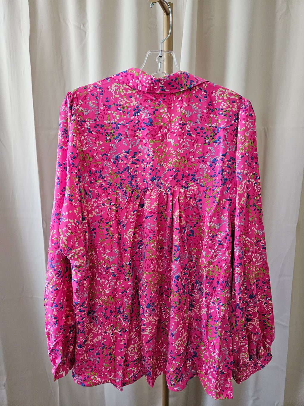 Lovesoft Abstract Pink Bonbon Blouse – V-Neck Collared Babydoll Top 💕