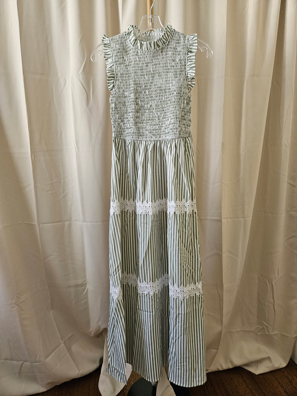 Rosa Clothing Green & White Smocked Maxi Dress 🌿