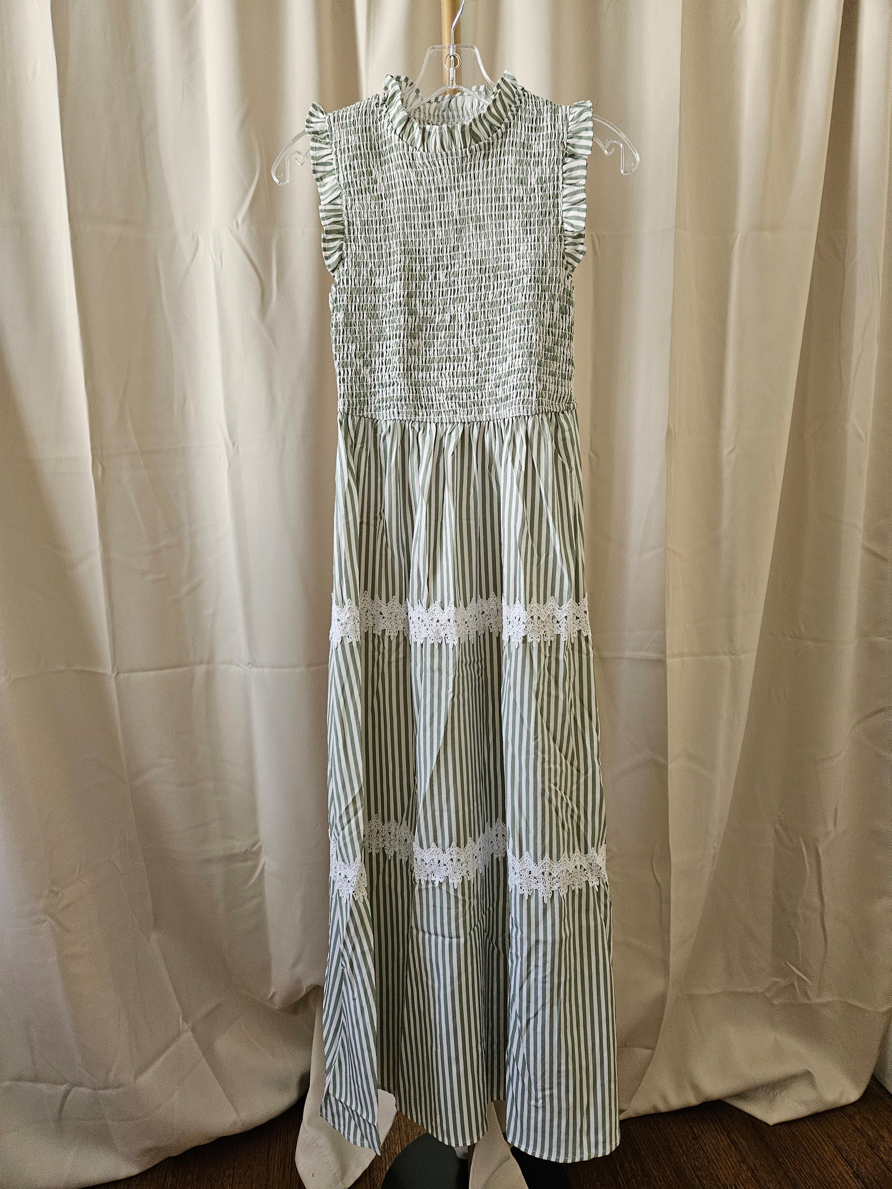 Rosa Clothing Green & White Smocked Maxi Dress 🌿