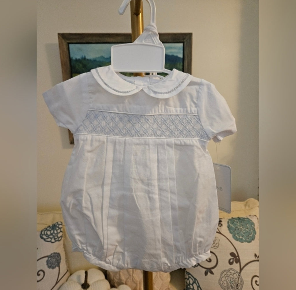 Petit Ami Delicate Heirloom Smocked Romper Sz NB
