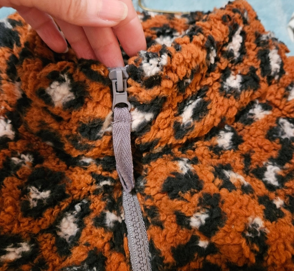 Gingerly Rust & Black Leopard Plush Pullover Black Size Sm/Med