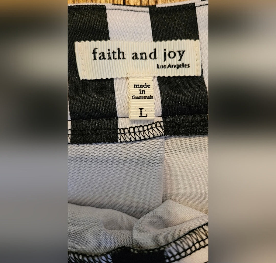Faith and Joy Pleated Blk & White Skirt, Side Zip Size Large