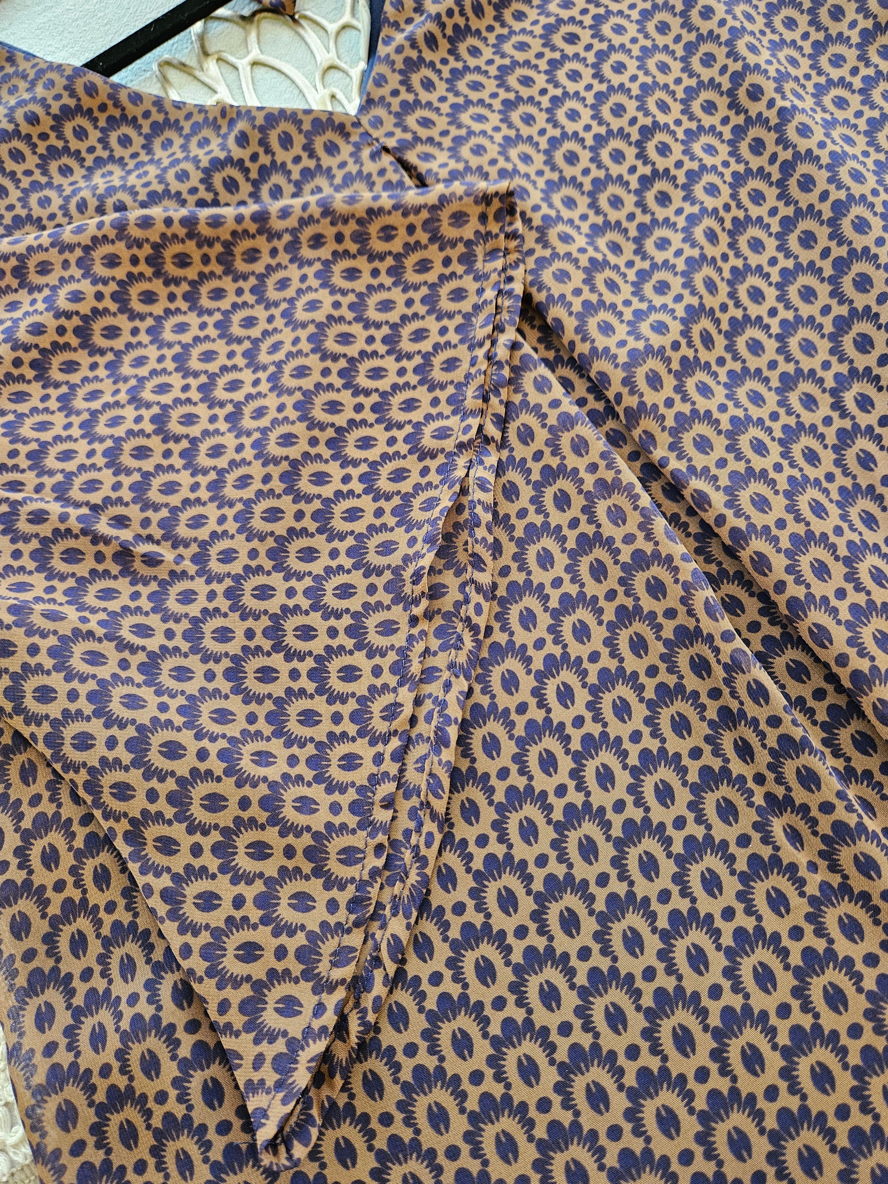 Bobeau Elegant Brown V-Neck Flowy Mini Dress XS