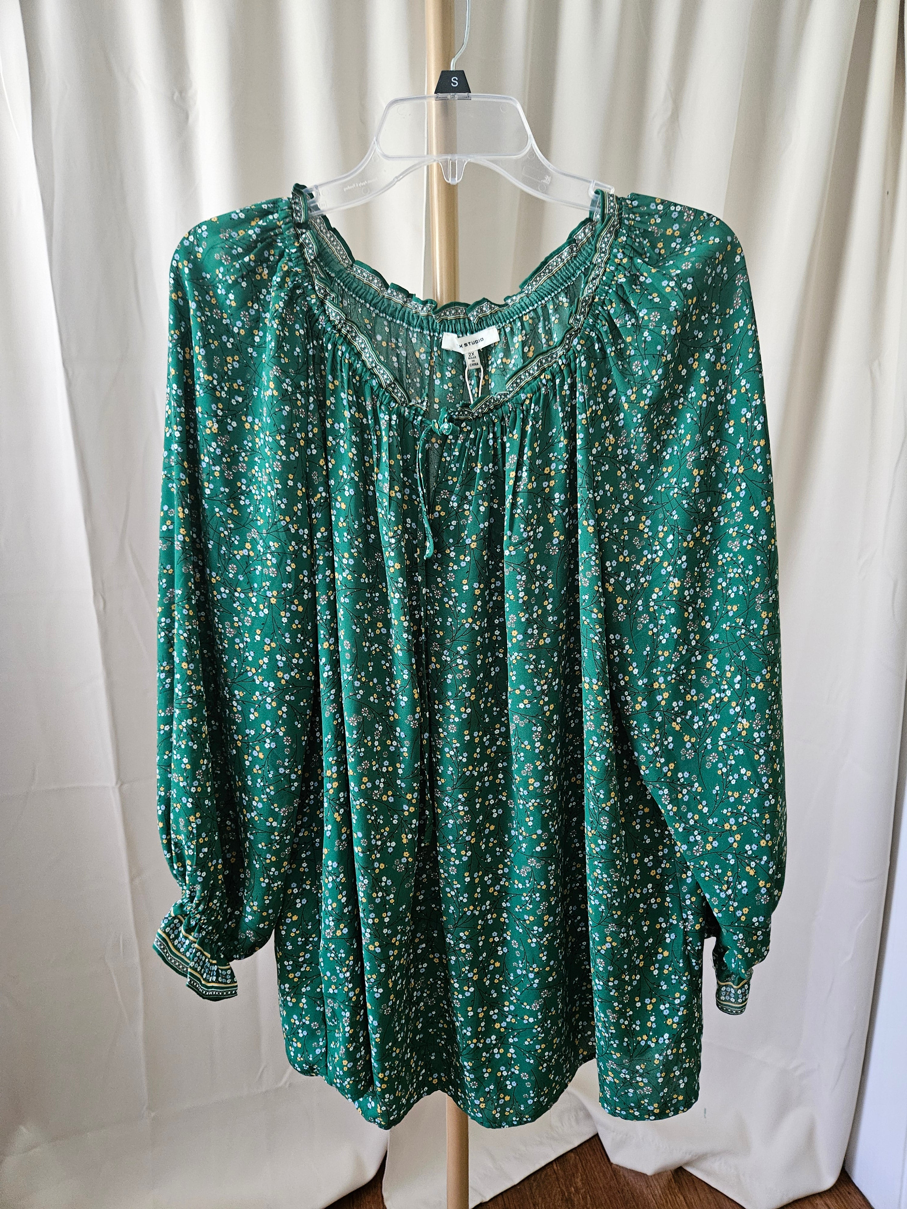 Max Studio Emerald Green Floral V-Neck Tie Blouse Size 2X