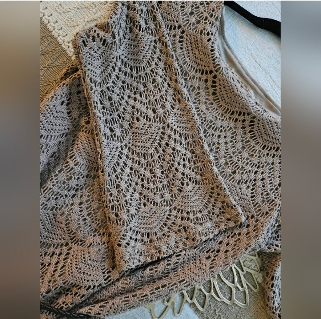 Sharagano Crochet Overlay 3/4 Bell Sleeve Dress in Tan With Accent Belt Sz 2