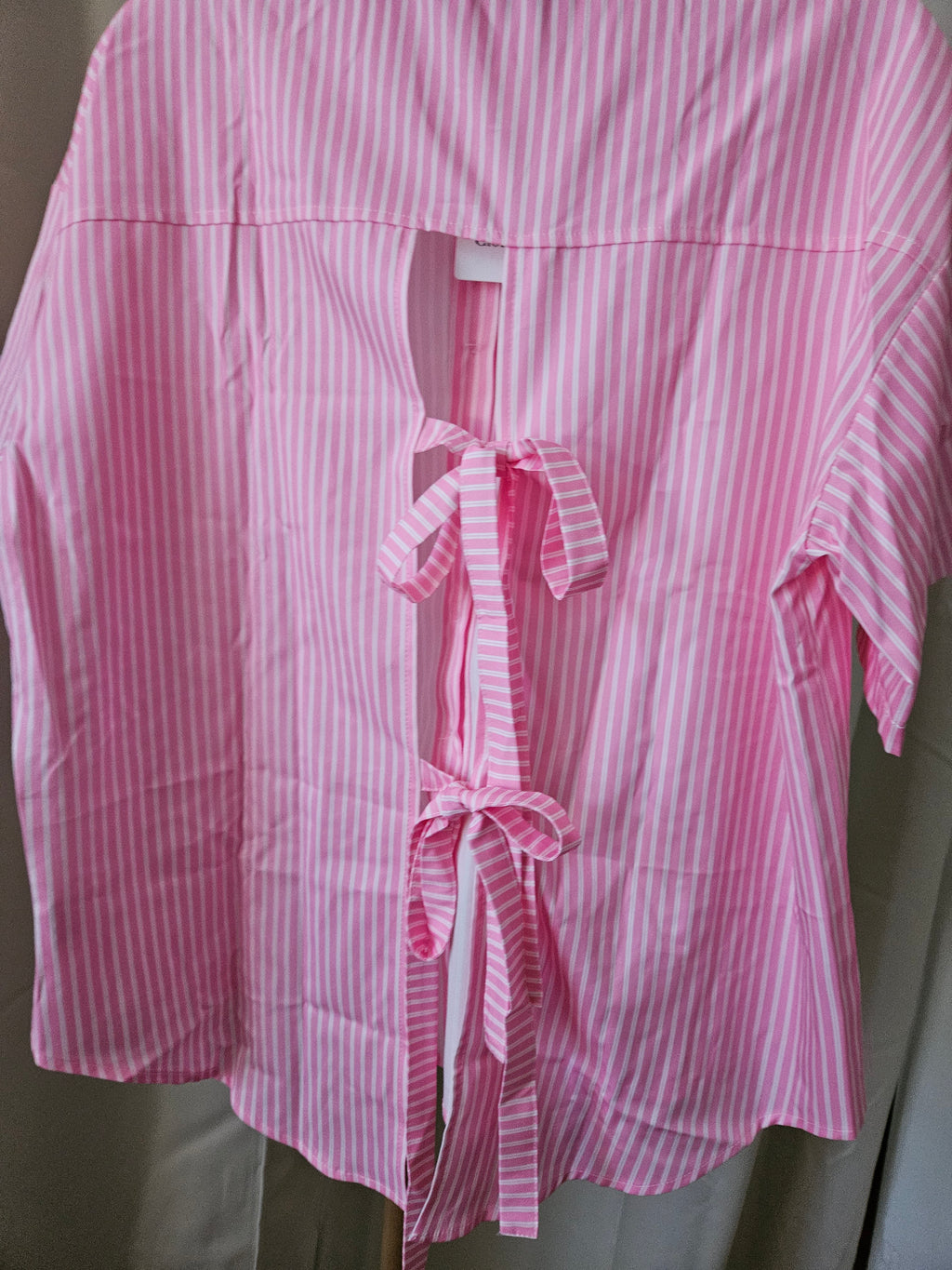 Rosa Clothing Pink & White 2PC Shorts Set Tie Back Top Elastic Waist