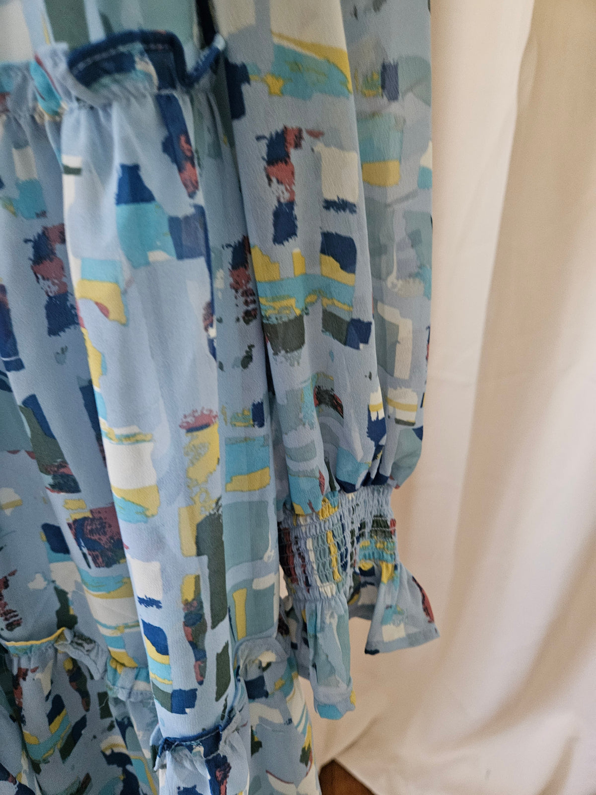 Entro Light Blue Abstract Print Smocked Tiered Dress Size Medium