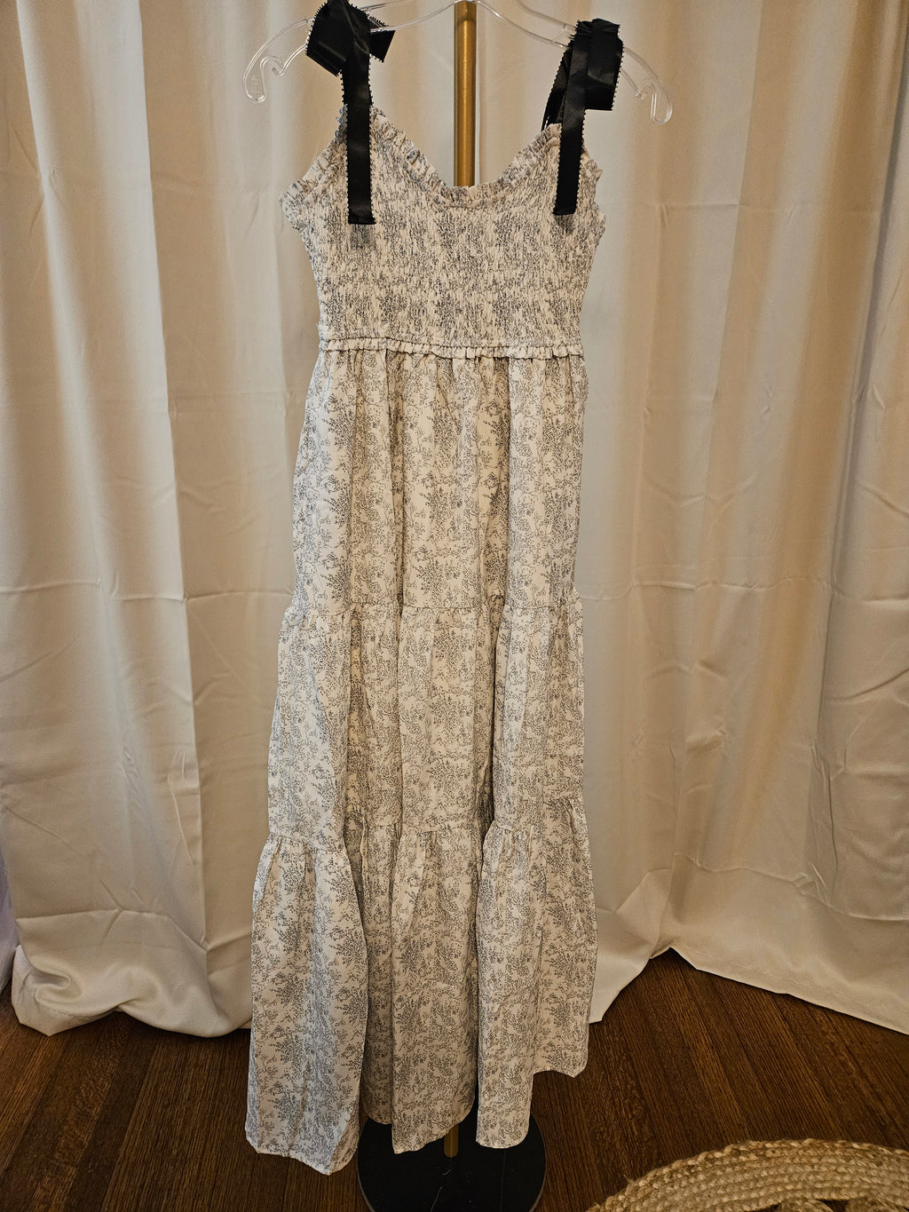 J.NNA Floral Black & Cream Empire Waist Maxi Dress