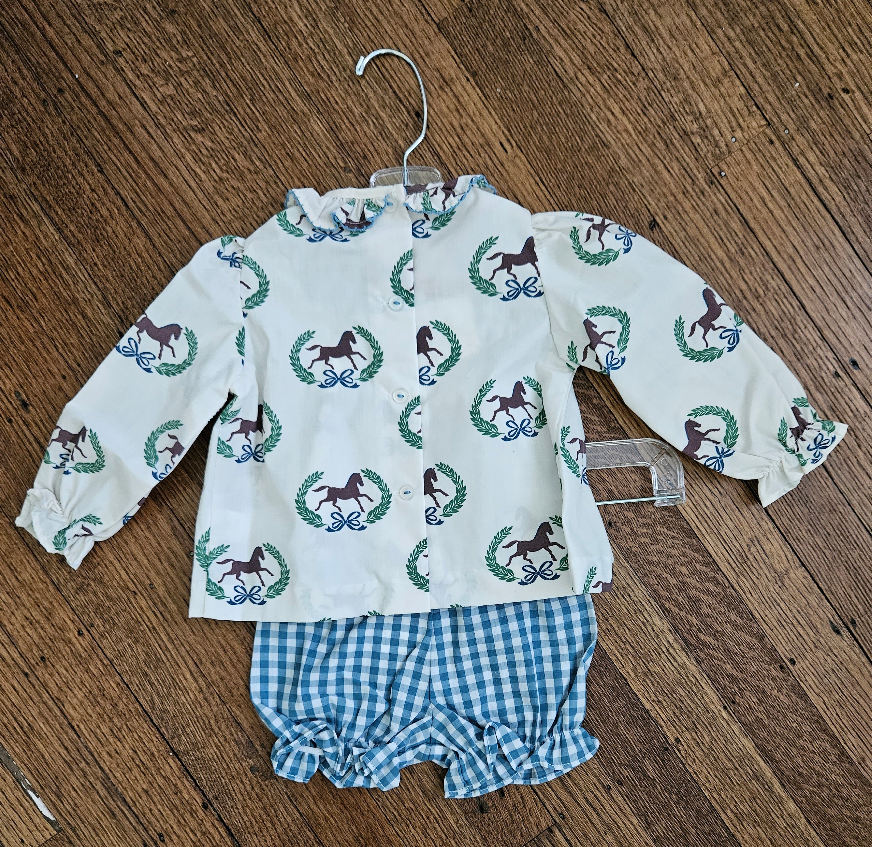 The Beaufort Bonnet Company Bon Air Bloomer Set Horse Print & Blue Gingham NWT Sz 6-12M