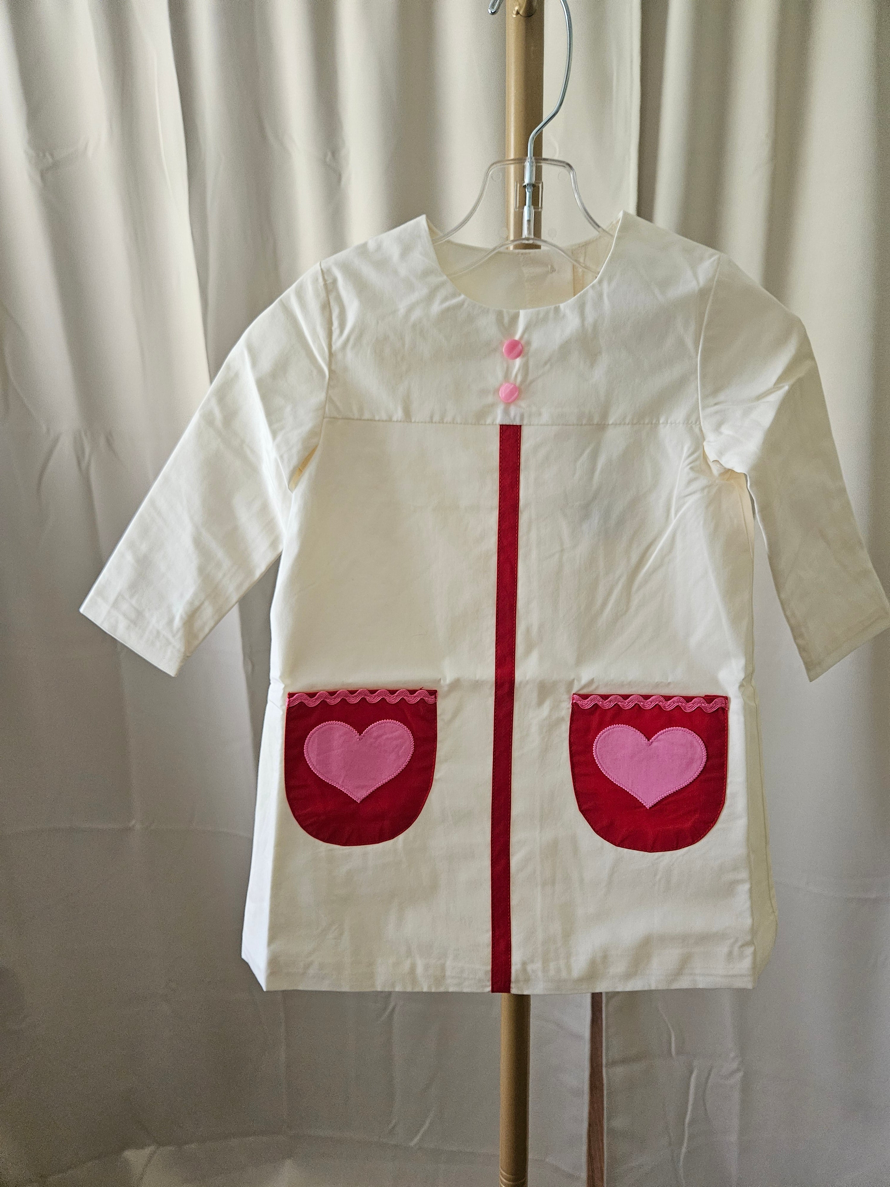 The Beaufort Bonnet Company Peggy's Pocket Dress Broadcloth Heart Pockets 12-18M & 18-24M