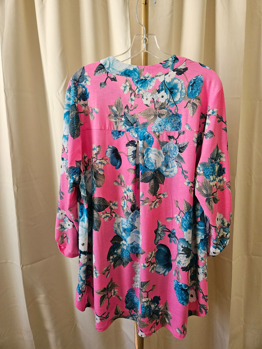 Dear Scarlett Pink & Blue Floral 3/4 Sleeve Top 2X