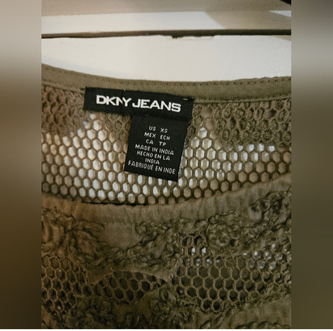 DKNY Net with Embellishments Sleeveless Shirt Size Xsmall