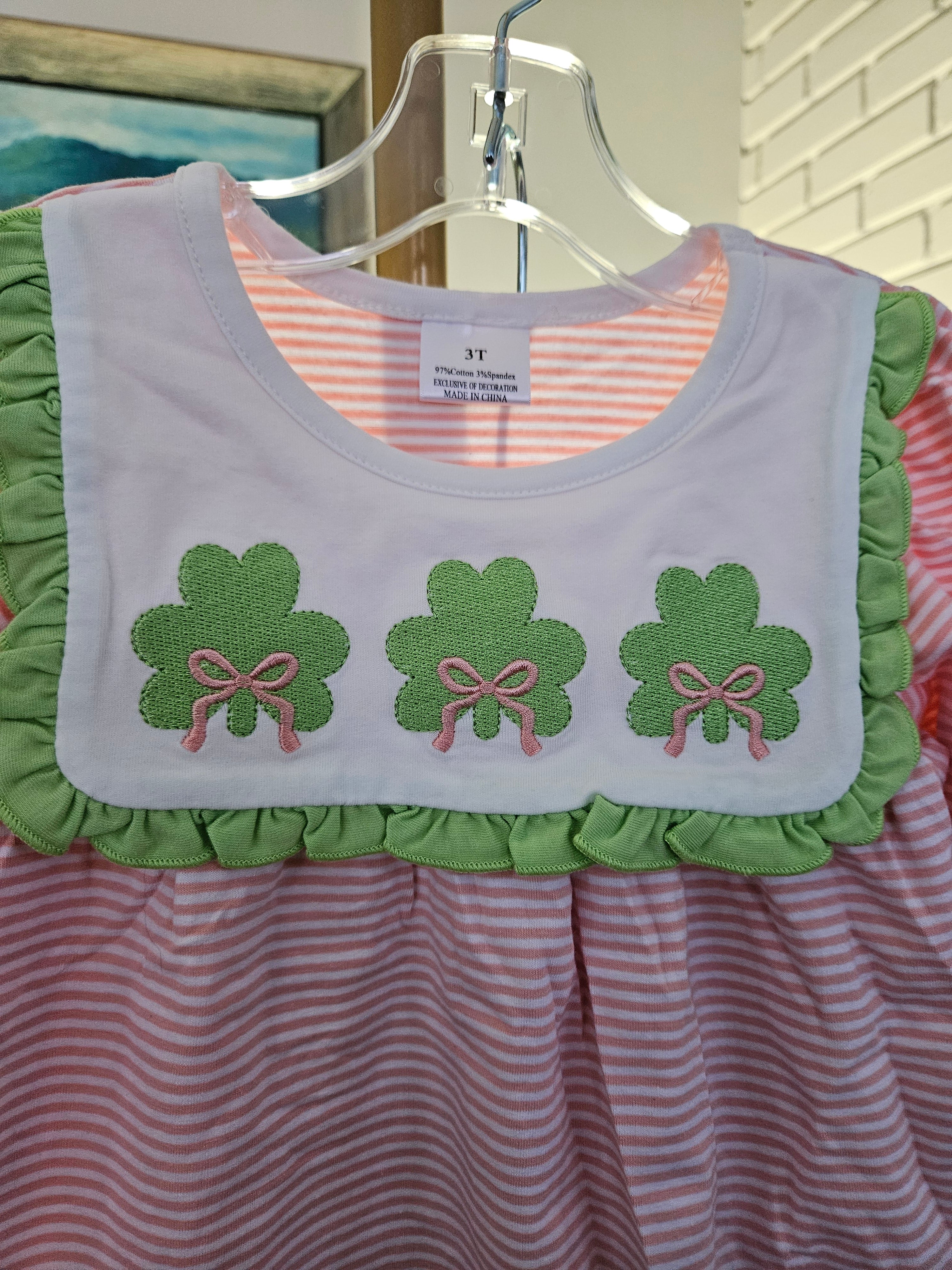 Auraquise Pink and Green Toddler Outfit with Shamrock Design Sz 3