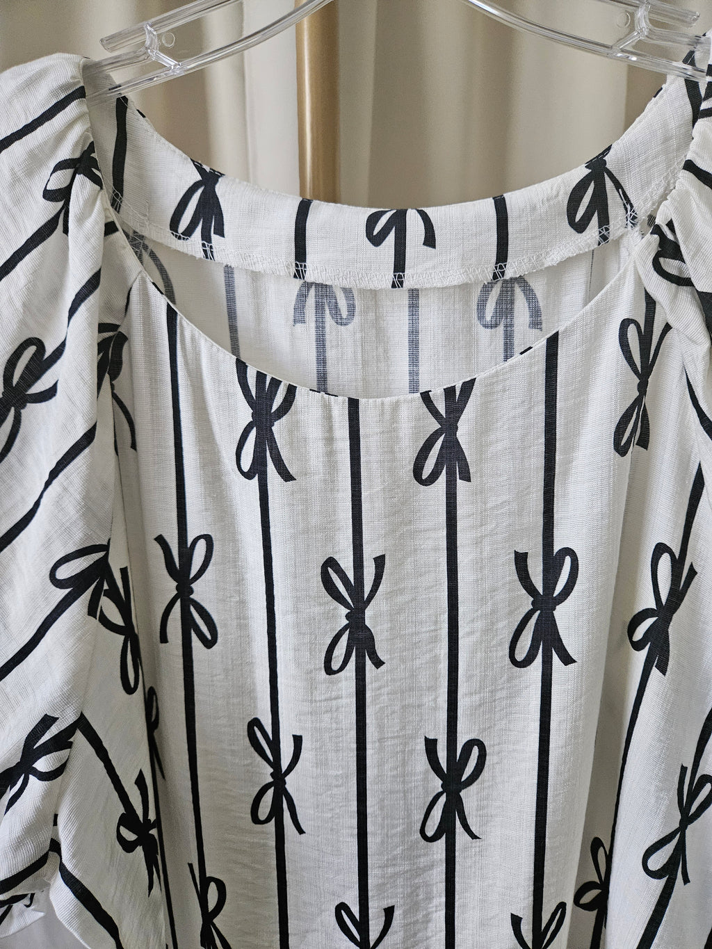 Wholesalesir Off White & Black Bubble Sleeve Blouse