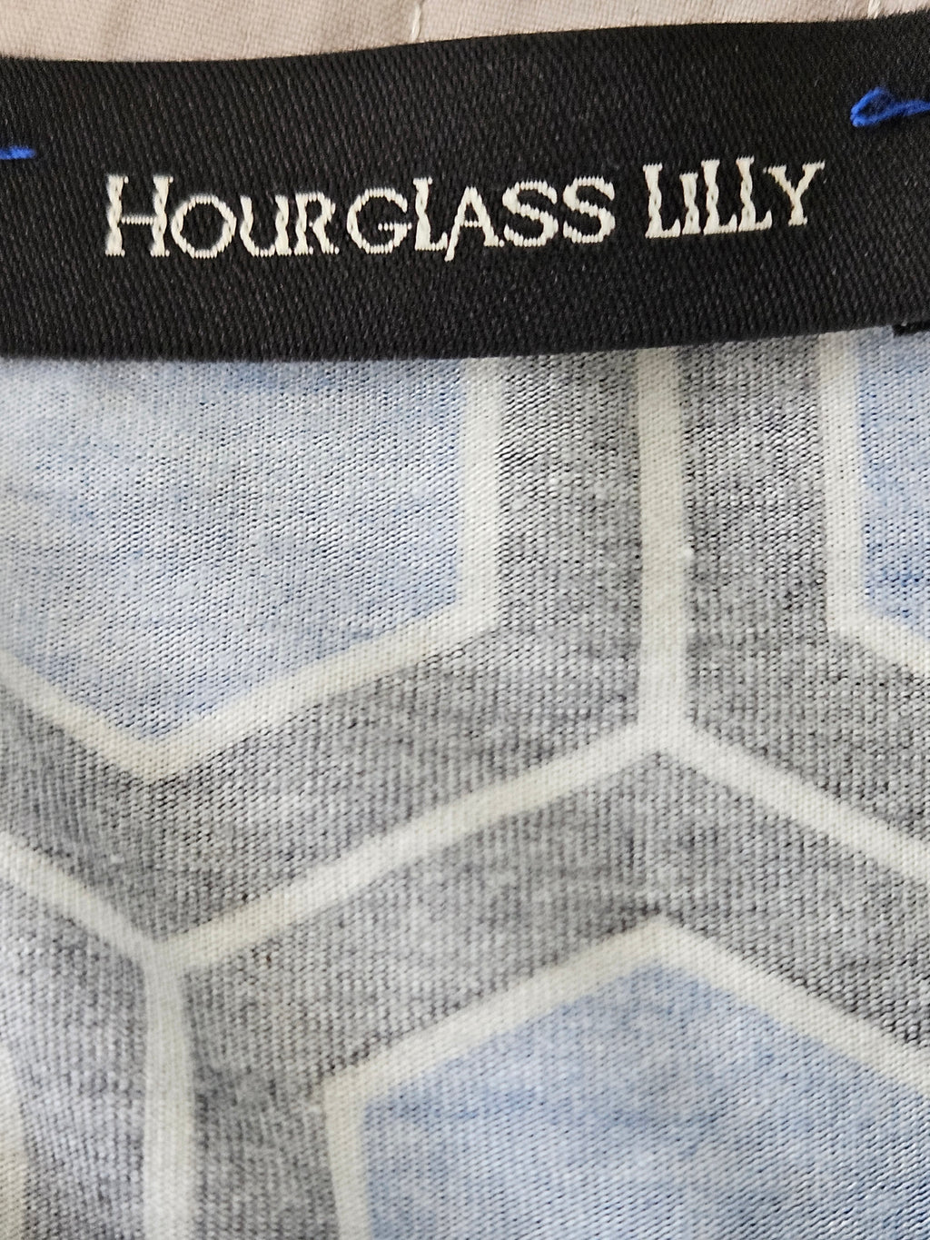 Hourglass Lilly Blue and Black Cropped Batwong Geometric Blouse Sz XS
