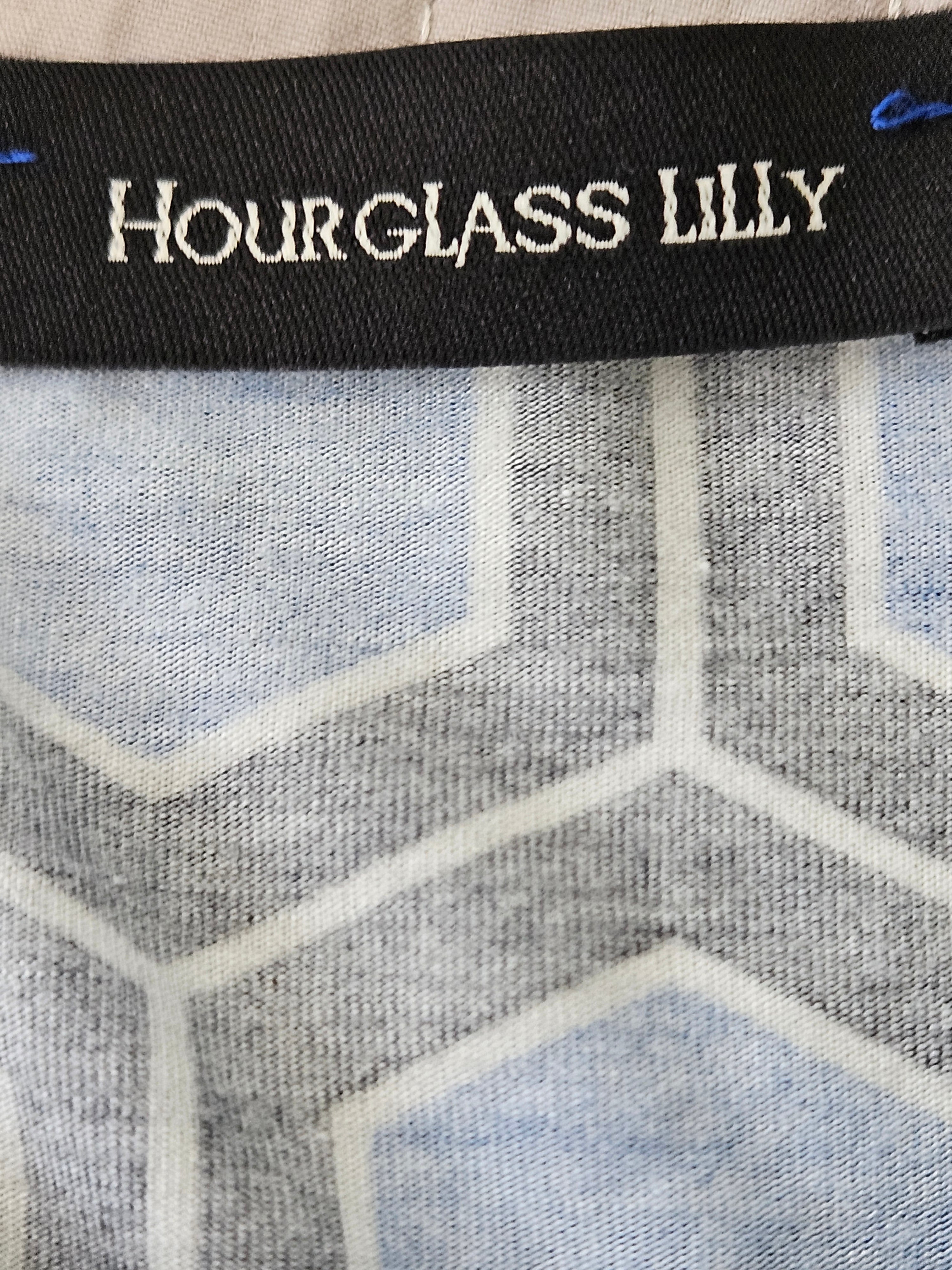 Hourglass Lilly Blue and Black Cropped Batwong Geometric Blouse Sz XS